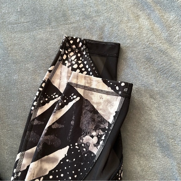 Lululemon Wunder Under Pant I|| *Full-On Luon Static Mist White Black Size 4 - Picture 16 of 16